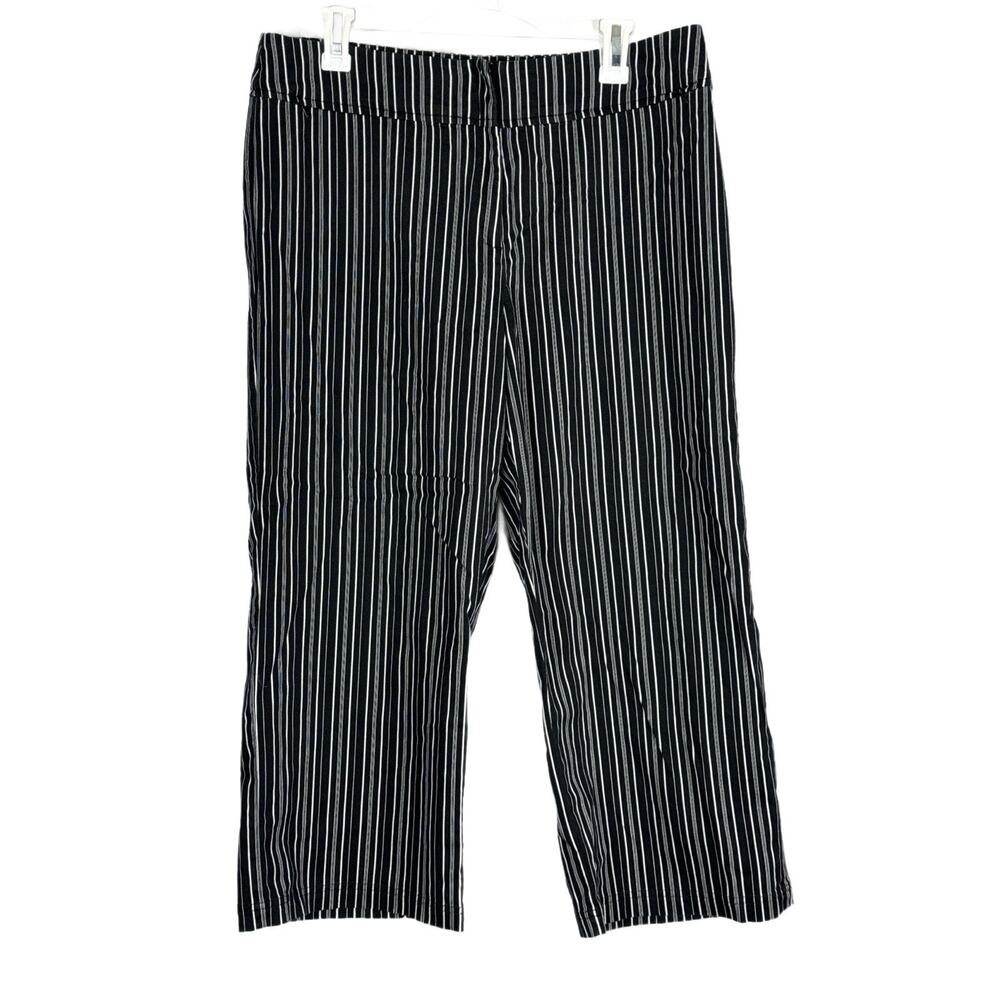 Chicos Pinstripe Dress‎ Capris Black White Size 2 (34 Waist)